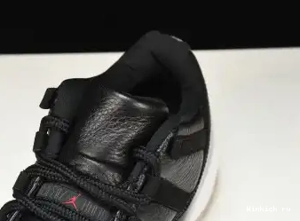 Retro 11 Low Jordan 0618
